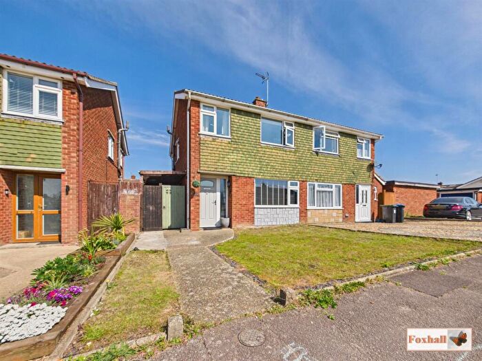 3 Bedroom Semi Detached House For Sale In Lancaster Way, Claydon, Ipswich, IP6