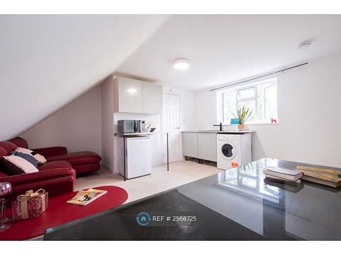 Studio To Rent In Macfarlane Close, Impington, Cambridge, CB24