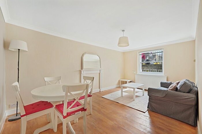 2 Bedroom Flat To Rent In Cazenove Road, Cazenove, N16