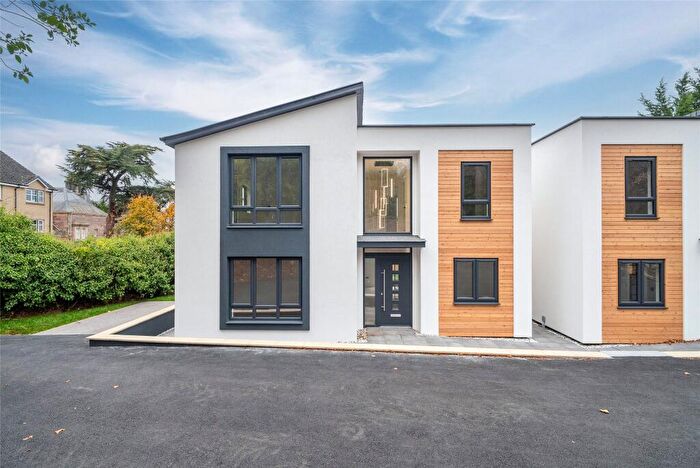 4 Bedroom Detached House For Sale In Kingston Avenue, Edinburgh, Midlothian, EH16