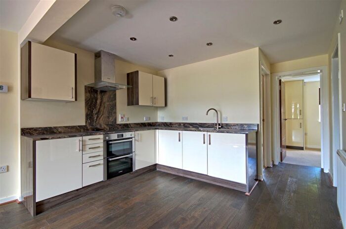 2 Bedroom Flat To Rent In Mowbray Road, Cambridge, CB1