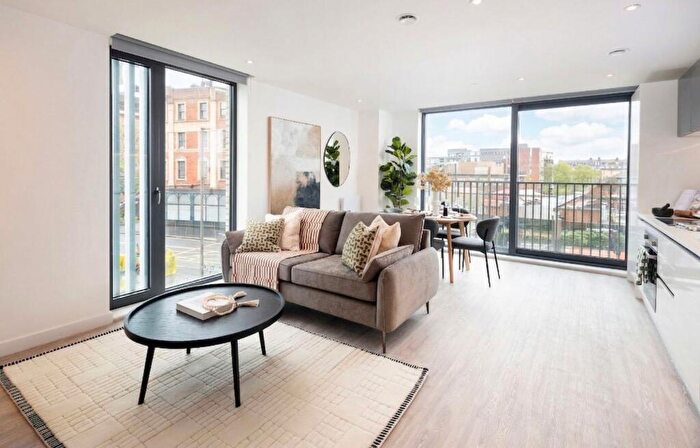 2 Bedroom Flat To Rent In Clive Street, Manchester, M4