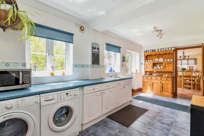 5 Bedroom Detached House For Sale In Lee Gardens, Beccles, Suffolk, NR34