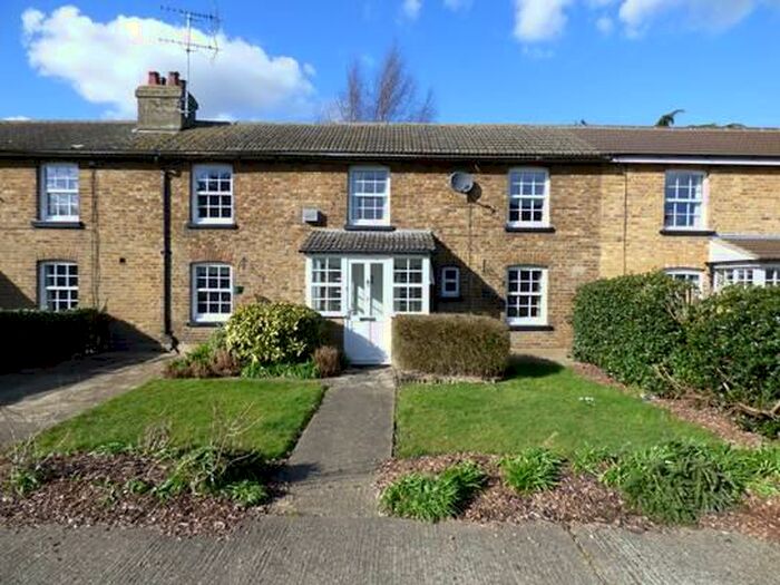 2 Bedroom Cottage To Rent In South View Lane, Orsett, RM16