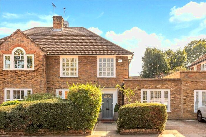 4 Bedroom Property To Rent In Canonbury Park South, Canonbury, N1