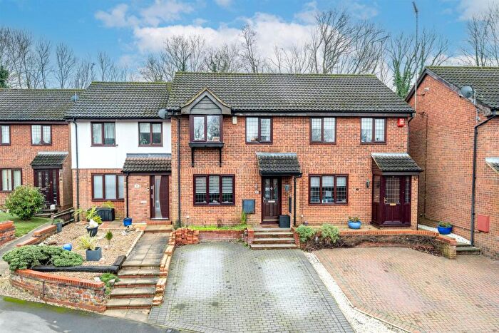 3 Bedroom Terraced House To Rent In Hunters Oak, Hemel Hempstead, HP2