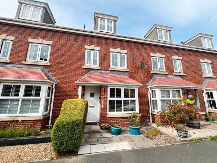 4 Bedroom Town House For Sale In Morgan Drive, Whitworth, Spennymoor, DL16