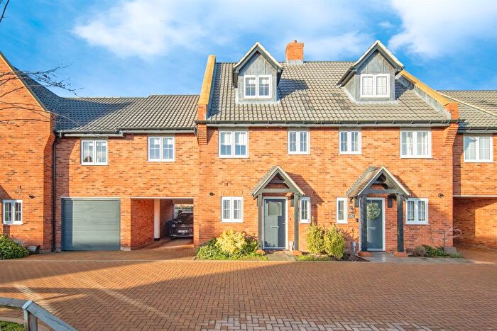 5 Bedroom Link Detached House For Sale In Howgate Close, Chilton, Sudbury, CO10