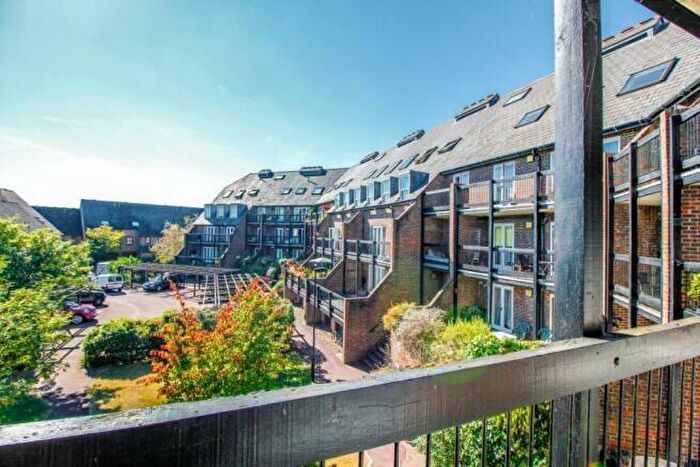 1 Bedroom Apartment To Rent In Folly Bridge Court, Central Oxford, OX1