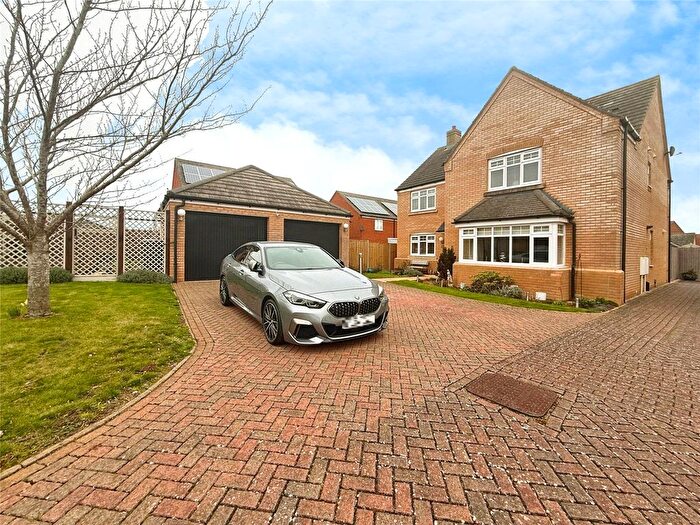 5 Bedroom Detached House For Sale In Swallow View, Lower Stondon, Henlow, Bedfordshire, SG16