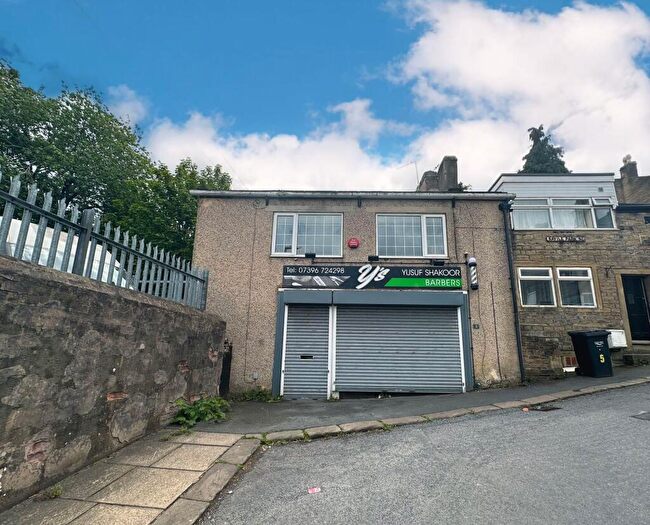 2 Bedroom Flat To Rent In Savile Park Street, Halifax, HX1