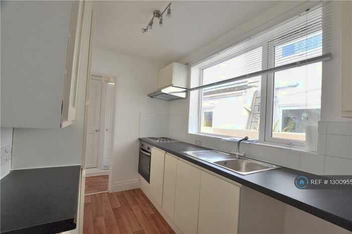 3 Bedroom Terraced House To Rent In Tredworth Road, Gloucester, GL1