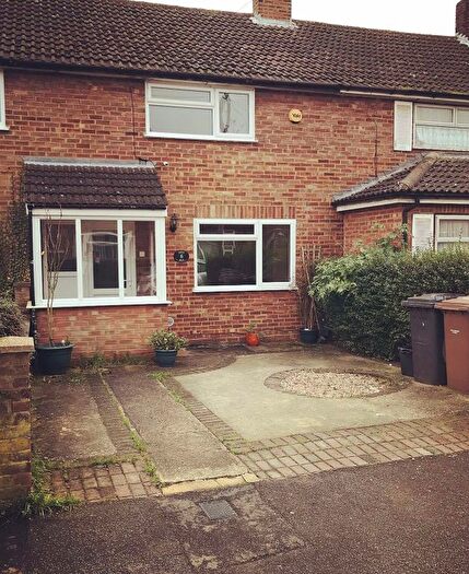 3 Bedroom Terraced House To Rent In West Way, Luton, LU2