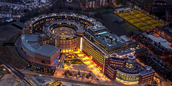 2 Bedroom Flat To Rent In Wood Crescent, London, W12