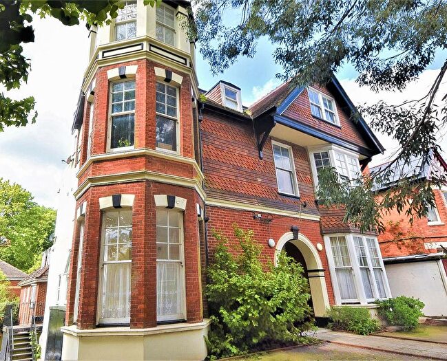 2 Bedroom Flat To Rent In Woodland Vale Road, St. Leonards-On-Sea, TN37