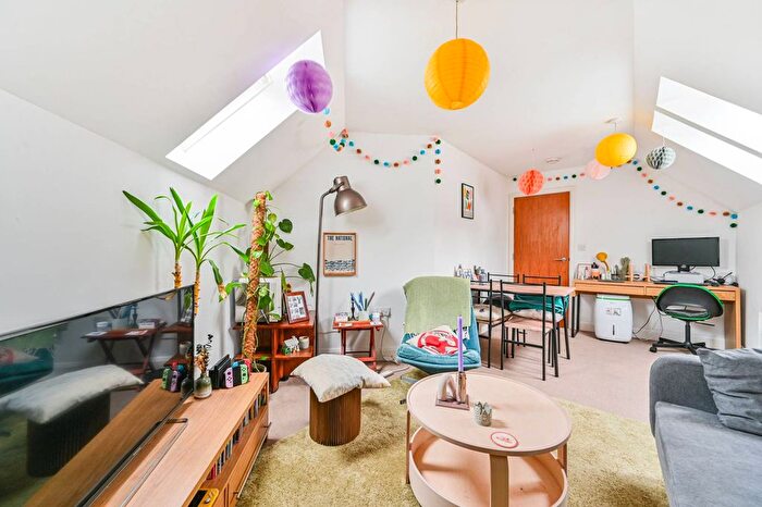 1 Bedroom Flat To Rent In Nettlefold Place, West Norwood, London, SE27