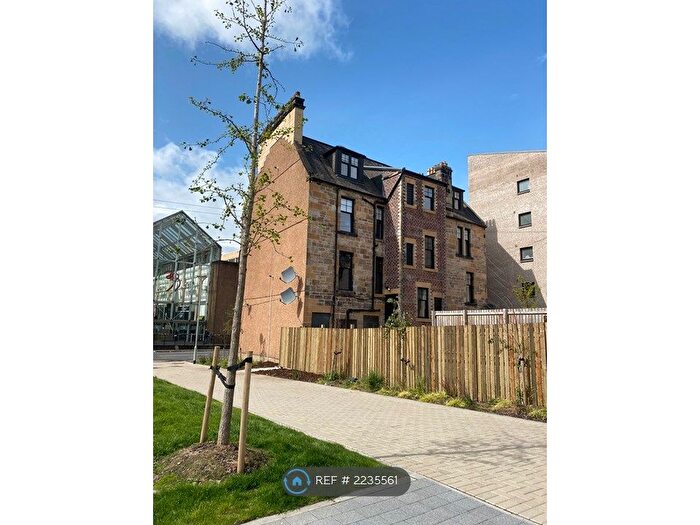 2 Bedroom Flat To Rent In Smithhills Street, Paisley, PA1