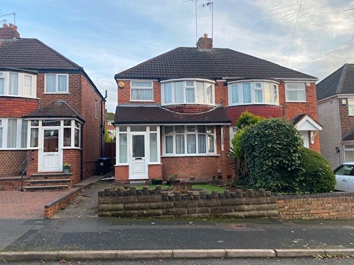 3 Bedroom Semi-Detached House To Rent In Appleton Avenue, Birmingham, B43