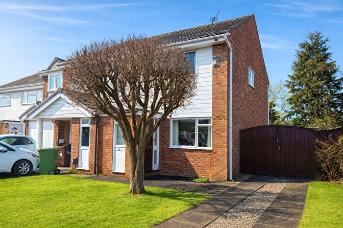 2 Bedroom Semi-Detached House For Sale In Alvington Grove, Hazel Grove, SK7