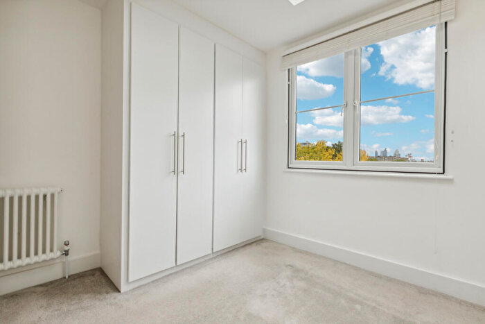 1 Bedroom Flat To Rent In Shillington Old School, Este Road, SW11