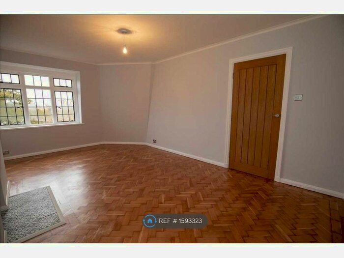 2 Bedroom Flat To Rent In Park Hill Court, Croydon, CR0