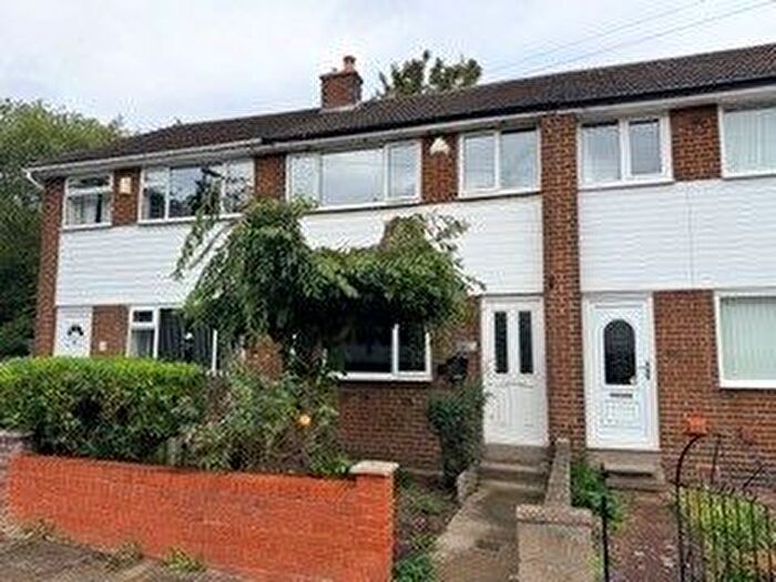 3 Bedroom Terraced House For Sale In Bright Street, Mirfield, WF14