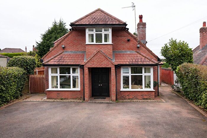4 Bedroom Detached House For Sale In Old Birmingham Road, Bromsgrove, B60