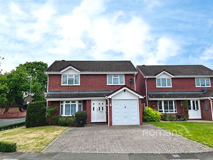 4 Bedroom Detached House To Rent In Merlin Way, Farnborough, GU14
