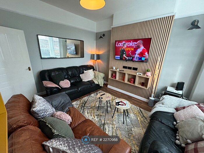 6 Bedroom End Of Terrace House To Rent In Penny Lane, Liverpool, L18