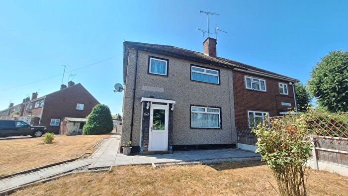 4 Bedroom Semi-Detached House For Sale In Barpool Road, Nuneaton, CV10