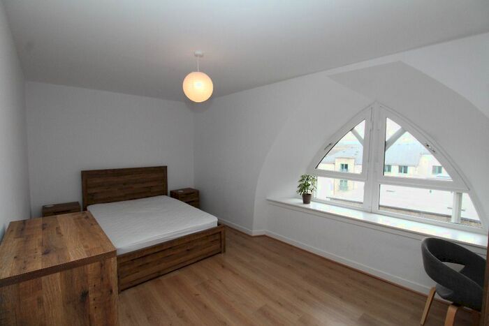 2 Bedroom Flat To Rent In Castle Street, City Centre, Dundee, DD1