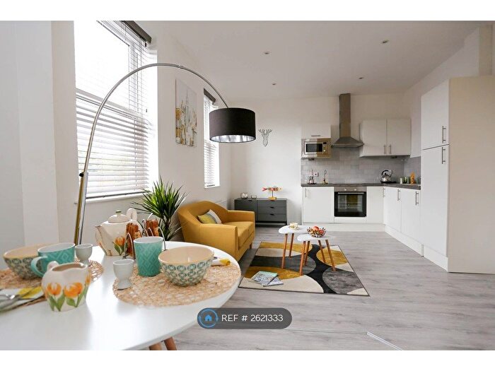 1 Bedroom Flat To Rent In Cavalier House, Stockport, SK2