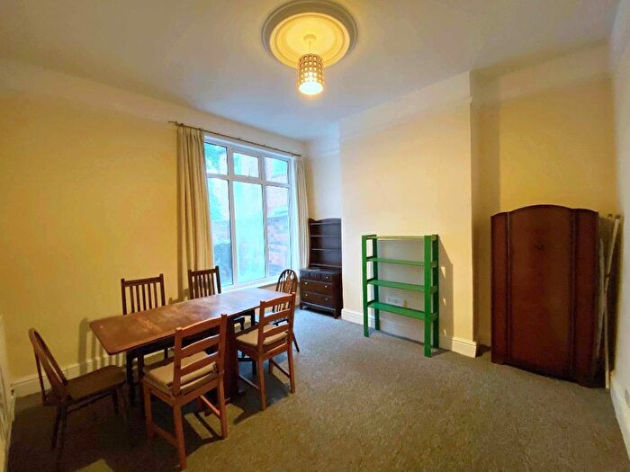 4 Bedroom Terraced House To Rent In Hobart Street, Clarendon Park, Leicester, LE2