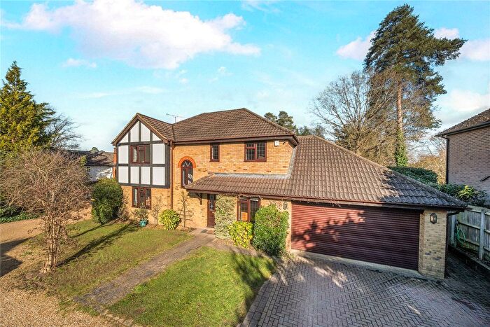 4 Bedroom Detached House For Sale In Lightwater, GU18