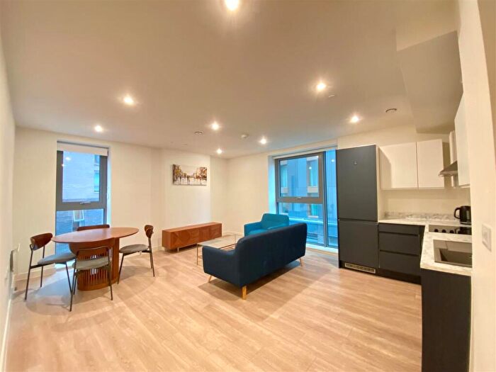2 Bedroom Apartment To Rent In Exchange Point, New Kings Yard, Salford, M3