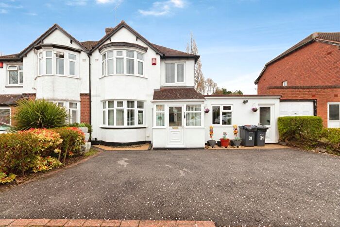 3 Bedroom Semi Detached House For Sale In Langleys Road, Birmingham, B29