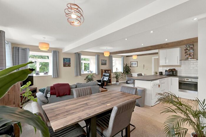 3 Bedroom Flat For Sale In Mill Lane, Avening, Tetbury, Gloucestershire, GL8