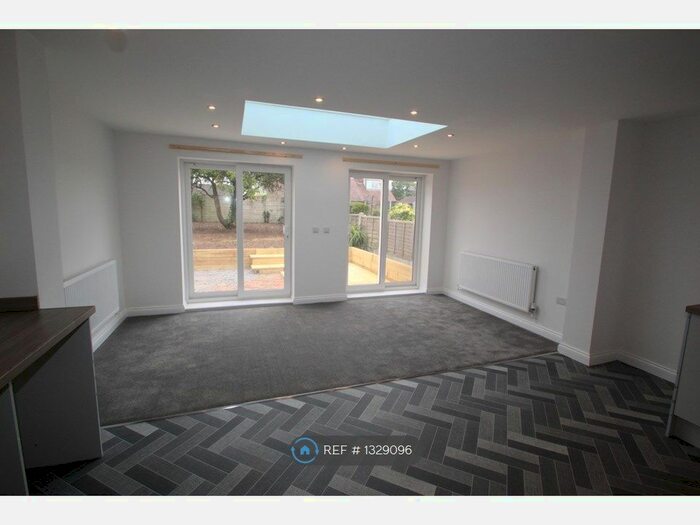 3 Bedroom Semi-Detached House To Rent In Park Road, Quarry Bank, Brierley Hill, DY5