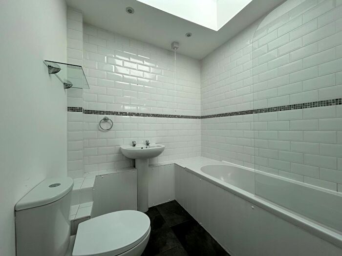 2 Bedroom Apartment To Rent In High Street, Halstead, CO9