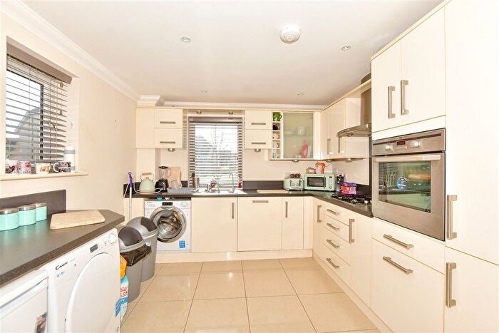 2 Bedroom Flat For Sale In Paxton Avenue, Hawkinge, Folkestone, Kent, CT18
