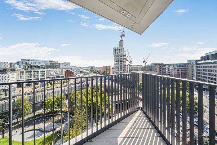2 Bedroom Flat For Sale In Fountain Park Way, White City, W12