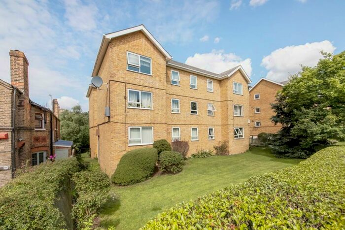 1 Bedroom Apartment To Rent In Wood Vale, Forest Hill, London, SE23