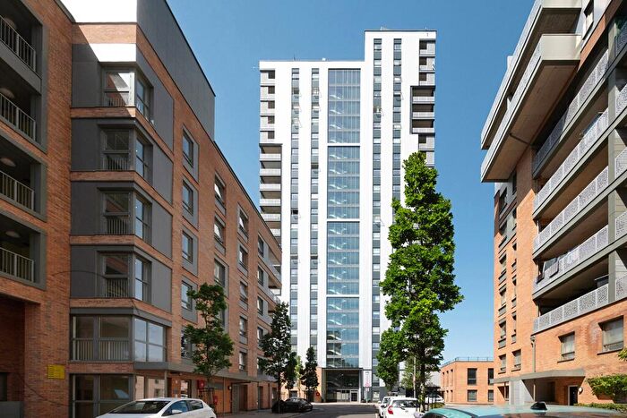 2 Bedroom Flat For Sale In Cannon Road, London, N17