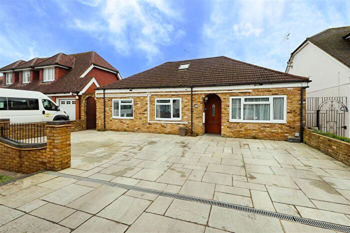 4 Bedroom Detached Bungalow For Sale In Willow Crescent West, Denham, UB9