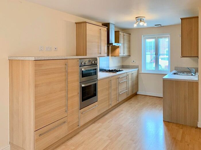 3 Bedroom Town House To Rent In Ffordd Watkins, Birchgrove, Swansea, SA7