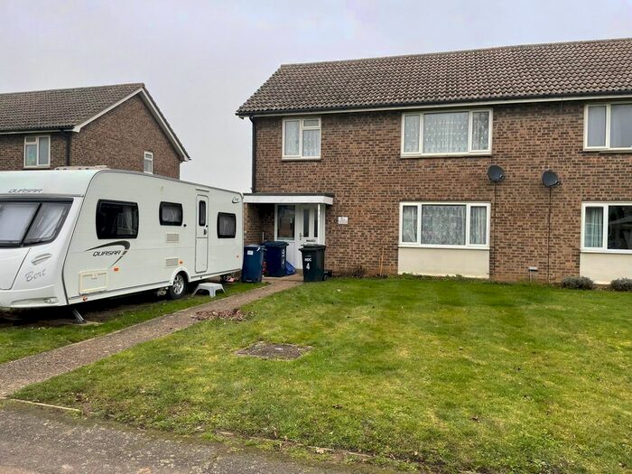 3 Bedroom Semi-Detached House To Rent In Throckmorton Drive, Brampton, Huntingdon, PE28