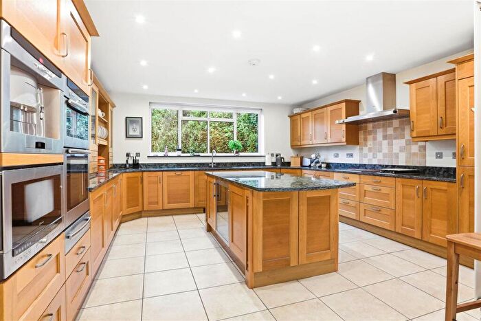 6 Bedroom Detached House To Rent In Highfield, Banstead, SM7