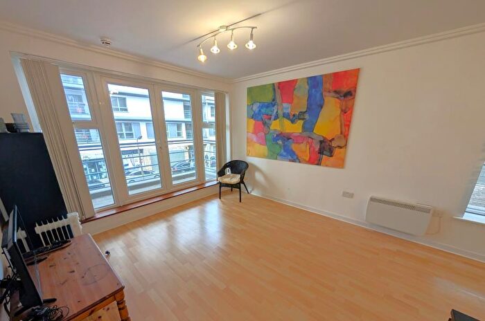 2 Bedroom Apartment To Rent In Woking, Surrey, GU22