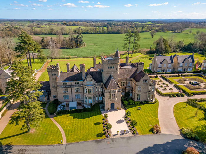 2 Bedroom Apartment For Sale In Birmingham Road Hatton Warwick, Warwickshire, CV35