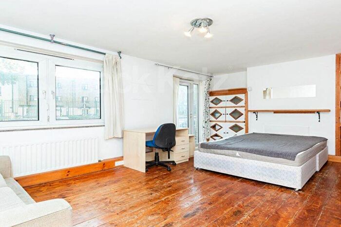 3 Bedroom Flat To Rent In Bayham Street, Camden / Kings Cross, NW1